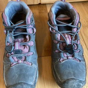 Kids Keen hiking boots